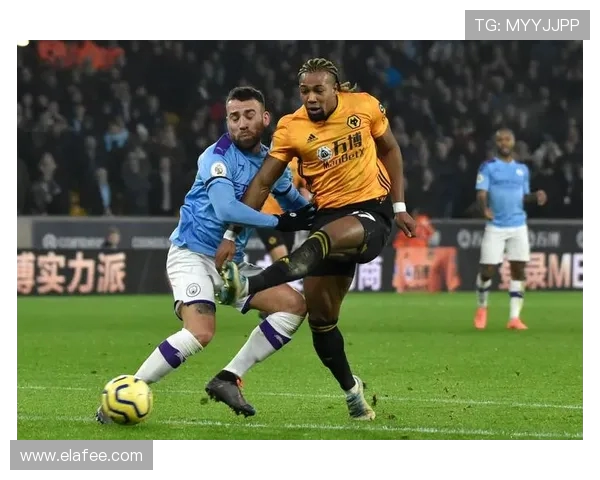 英超狼队明星球员特劳雷的职业轨迹与比赛风格